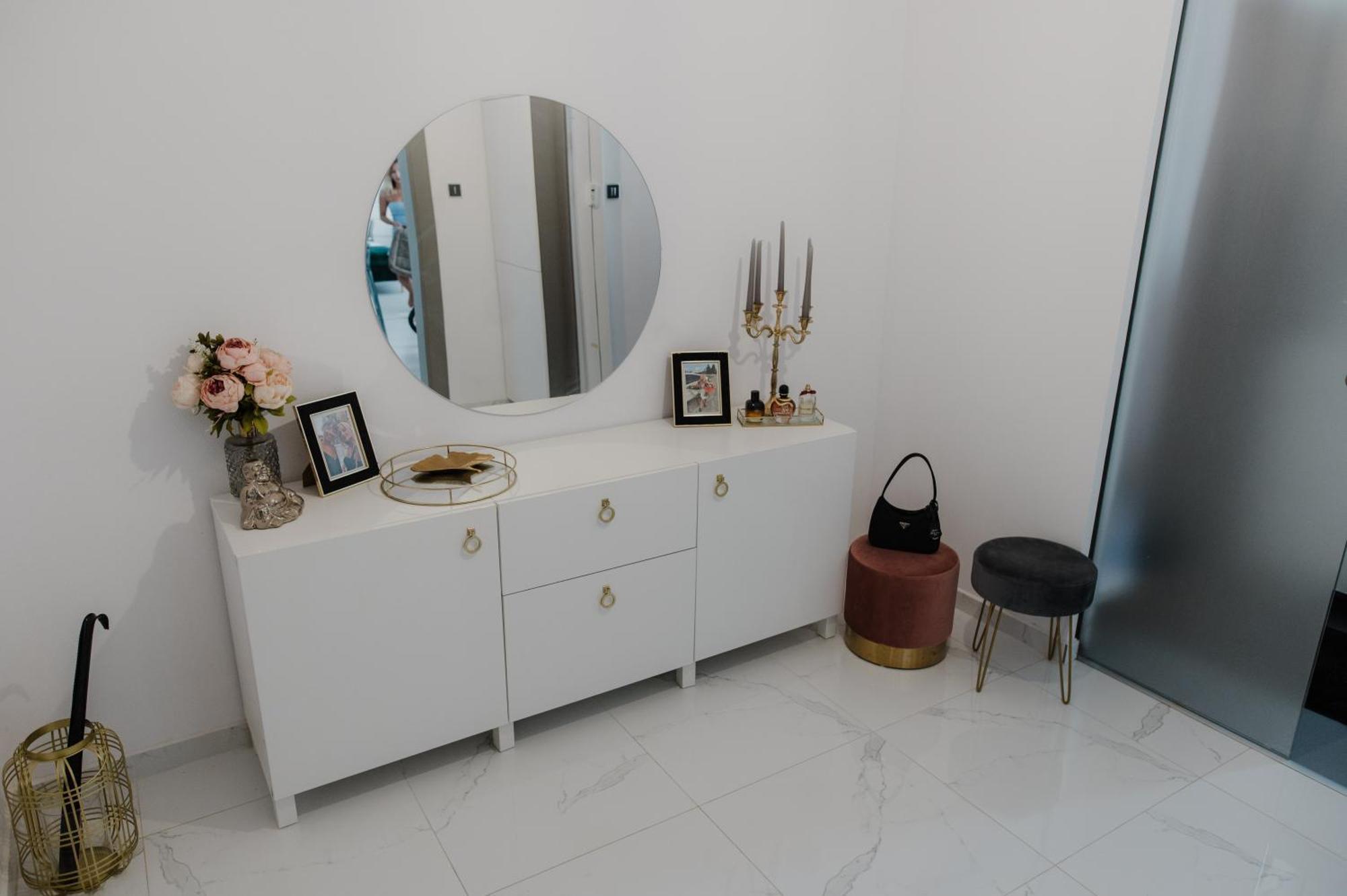 Ah Zimna Appartement Košice Buitenkant foto